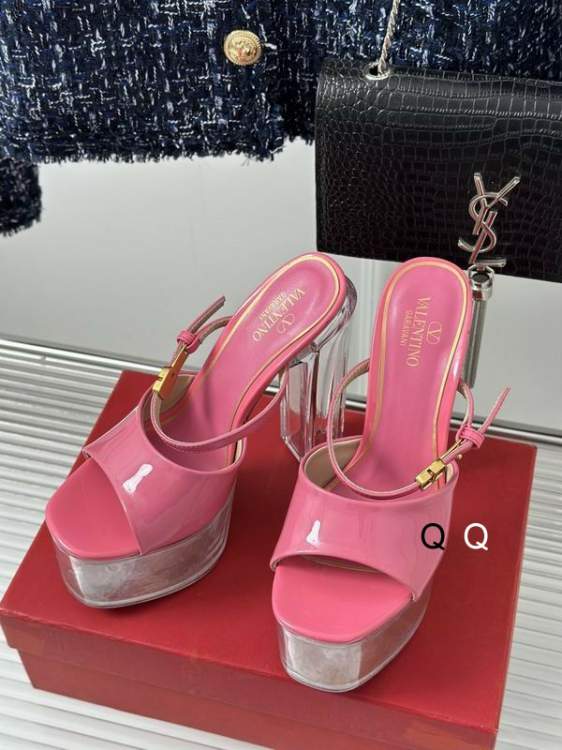Picture of Valentino Shoes _SKUValentinosz35-401420192.5CM6CJX1005